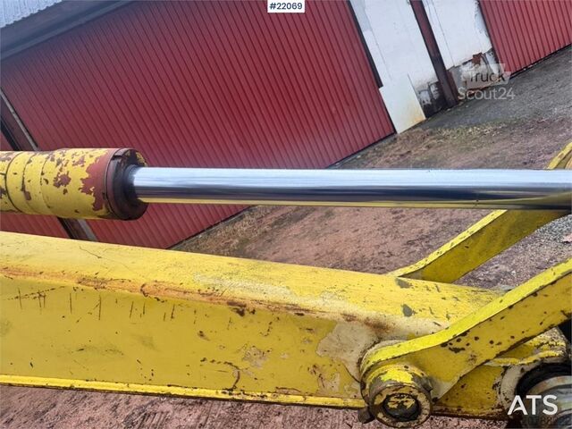 Pelle sur chenilles Kobelco SK60 crawler excavator with bucket