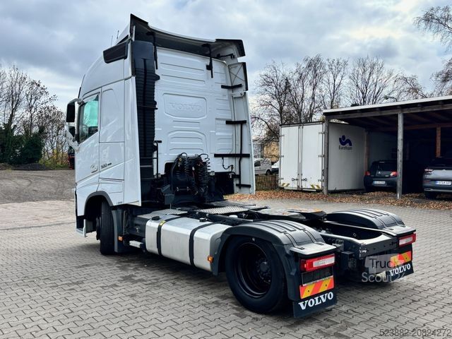 Tūrinis vilkikas VOLVO FH500 MEGA*ACC*I-Shift*2x TANK*TV*Xenon