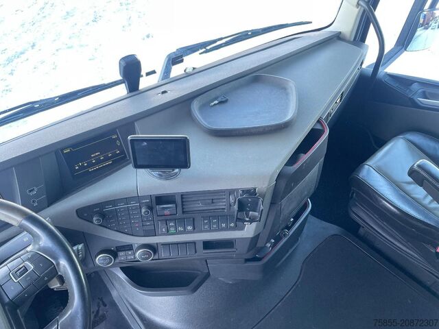 Standard tractor Volvo FH 460 / Compressor / NL Truck / APK-TuV 10-26