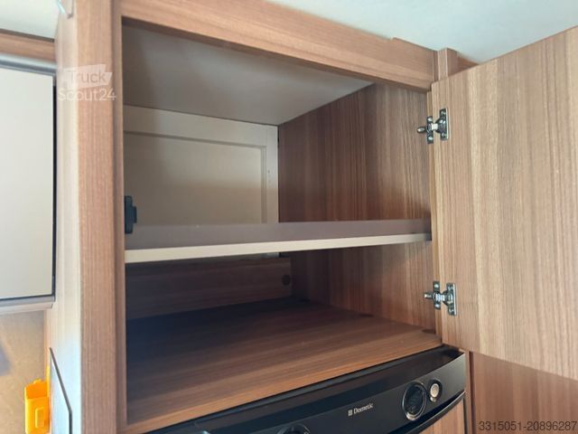 Capucine WEINSBERG CaraHome 650 DG Solar+Marki+TV+DieselStandheizu