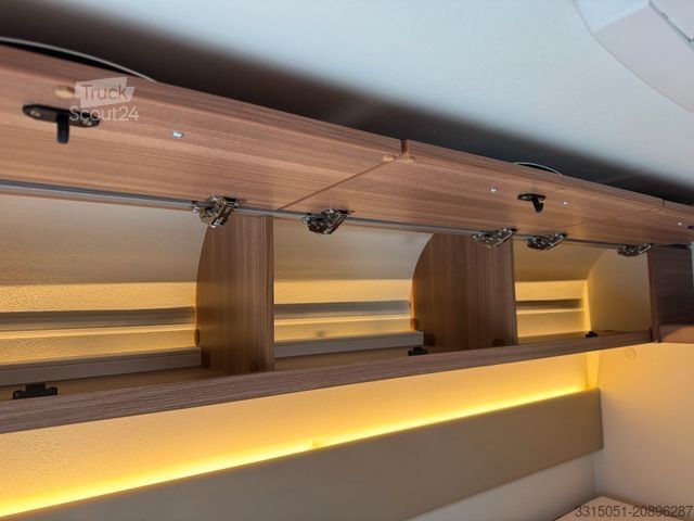 Capucine WEINSBERG CaraHome 650 DG Solar+Marki+TV+DieselStandheizu