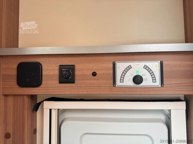 Capucine WEINSBERG CaraHome 650 DG Solar+Marki+TV+DieselStandheizu