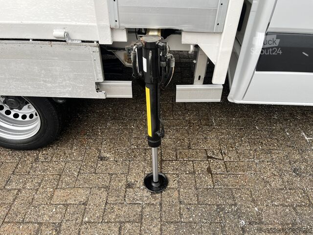 Plataforma de carga Mercedes-Benz Sprinter 513 cdi 130pk DC Laadkraan Hiab 017T A...