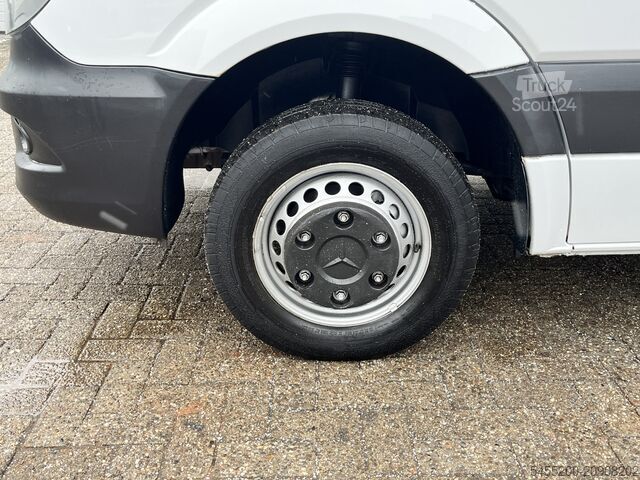 Plataforma de carga Mercedes-Benz Sprinter 513 cdi 130pk DC Laadkraan Hiab 017T A...