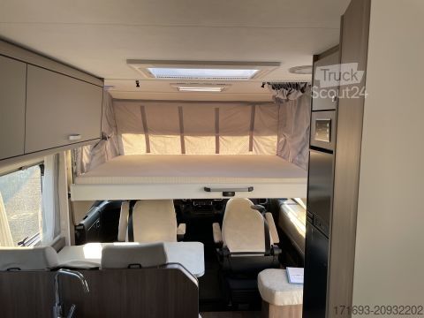 Karavāna/kempers Carado I 338 pro+