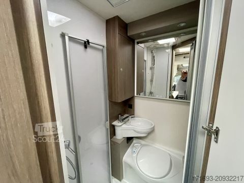 Daļēji integrēta kemperis Carado T 135 Pro+ TOP Ausstattung