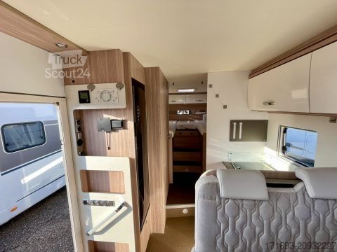 Integriertes Wohnmobil Bürstner Lyseo Time I 728 G Limited Luftfeder HA, Rollerbühne