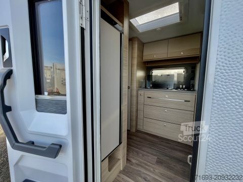 Bivalnik Fendt Bianco Selection 495 SG