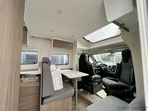 Daļēji integrēta kemperis Carado T 334 MESSE ANGEBOTE ON TOP