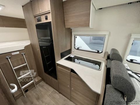 Daļēji integrēta kemperis Carado T 334 MESSE ANGEBOTE ON TOP