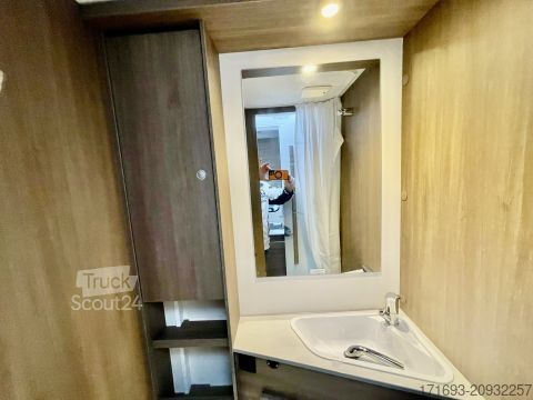 Daļēji integrēta kemperis Carado T 334 MESSE ANGEBOTE ON TOP