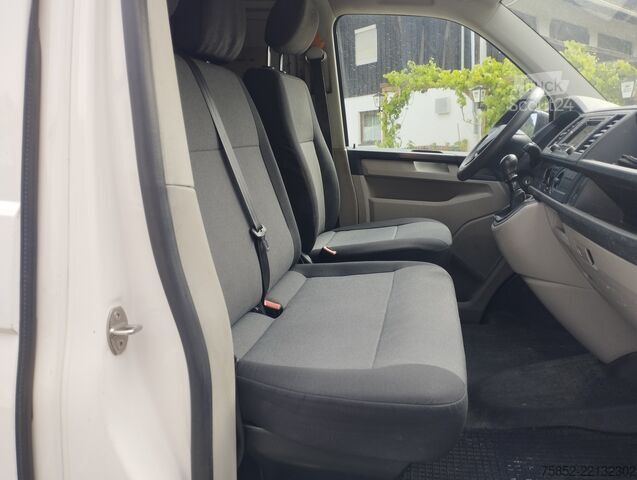 Bott műhelyes dobozos furgon VW T 6 2,0 TDI Werkzeugregale Werkstatt Bot