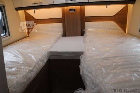 Ημιενσωματωμένο αυτοκινούμενο τροχόσπιτο Bürstner Lyseo TD 690 G