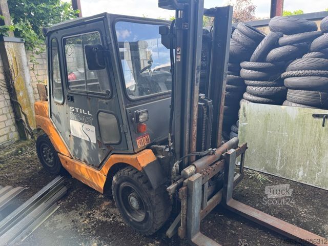 Chariot élévateur frontal STILL R70 40T