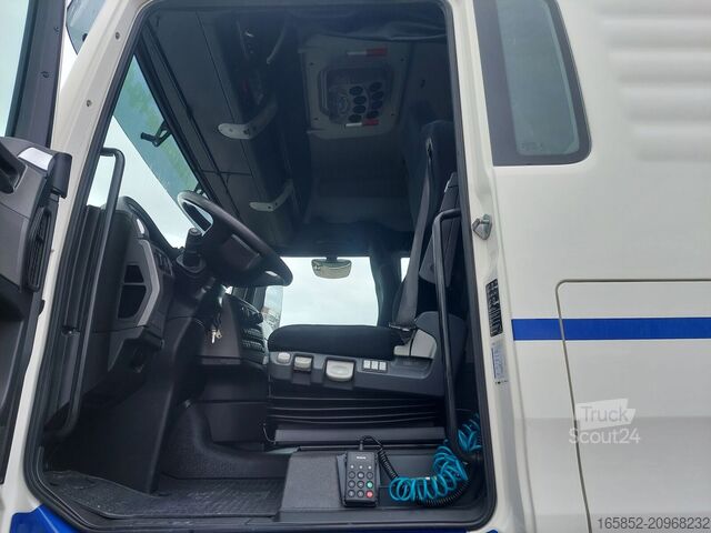 MAN TGX 35.440  Silo Euro 6 8x4 Lift+Lenk Klima (5) MAN TGX 35.440  Silo Euro 6 8x4 Lift+Lenk Klima (5)