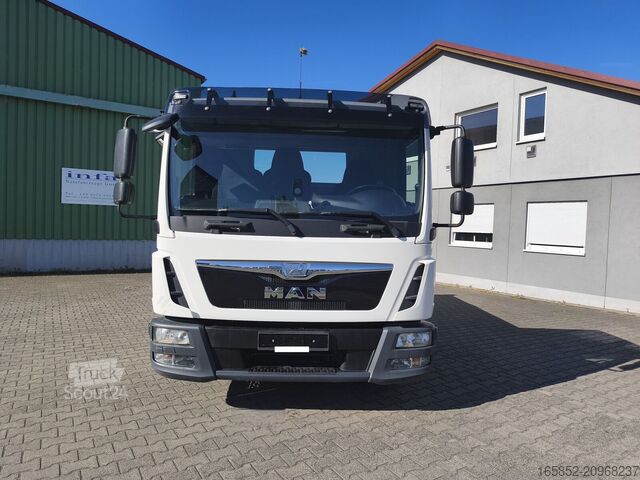 Háromutas billenő MAN TGL 8.180