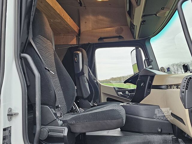 Standard-SZM MERCEDES-BENZ ACTROS 1845 LS Streamspace 2.30