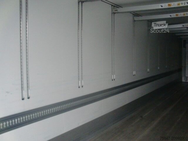 Semiremorcă frigorifică Schmitz Cargobull SKO 24/L - 13.4 FP V7 Doppelstock Lift