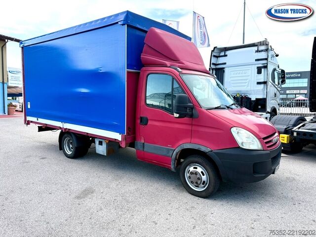 Kombi vozilo sa ceradom Iveco Daily 35c15