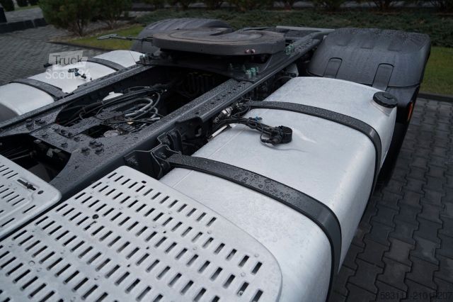 Standard nyergesvontató DAF XF 480 / SUPER SPACE CAB / 2021