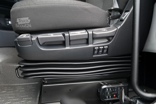 Standard nyergesvontató DAF XF 480 / SUPER SPACE CAB / 2021