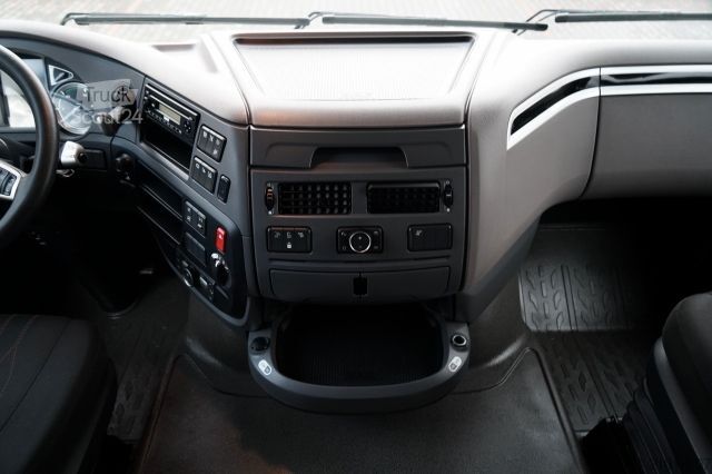 Standard nyergesvontató DAF XF 480 / SUPER SPACE CAB / 2021