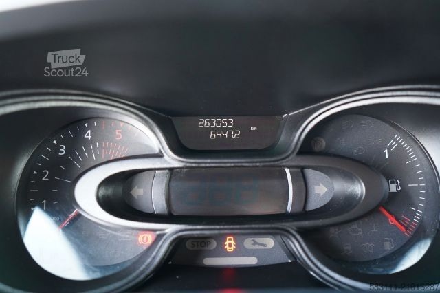 Minibus RENAULT TRAFIC 125 DCI  / BUS / 9 MIEJSC / 2017 ROK / PO