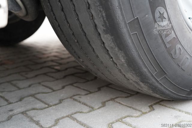 Auflieger mit Arbeitsbühne KRONE NACZEPA  PLATFORMA / O? PODNOSZONA / KOSZ NA PAL