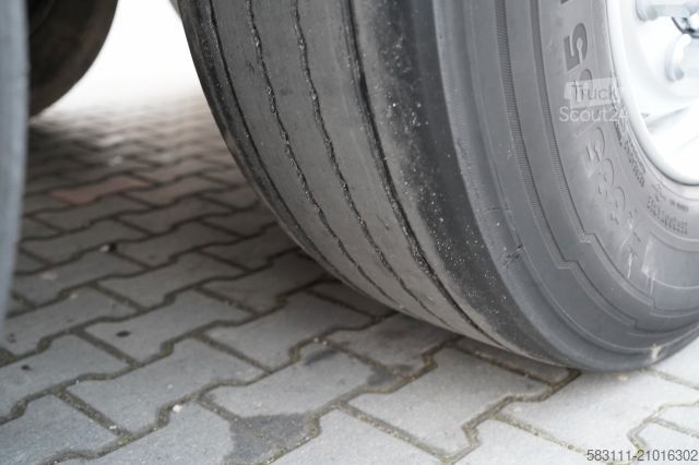 Auflieger mit Arbeitsbühne KRONE NACZEPA  PLATFORMA / O? PODNOSZONA / KOSZ NA PAL