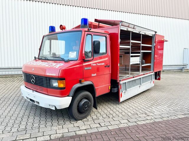 Camion de pompiers Mercedes-Benz 609 D 4x2 609 D 4x2, Feuerwehr Gerätewagen