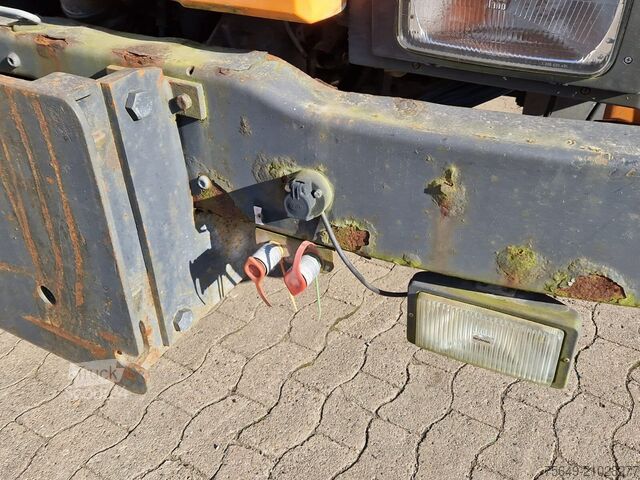 Grue à tour Scania 93H 250 4x4 93H 250 4x4, Winterdienstausstattung, Kran Palfinger PK8000