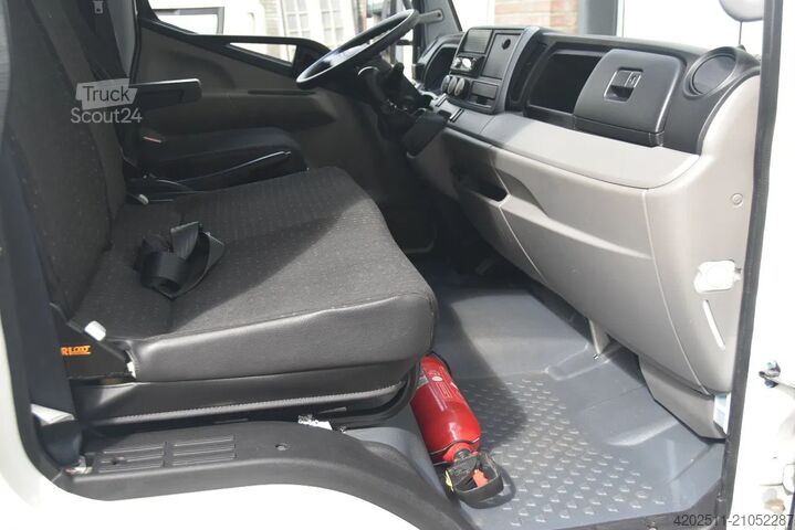 Valise FUSO Canter BAKWAGEN 3C15 MET 750KG LAADKLEP