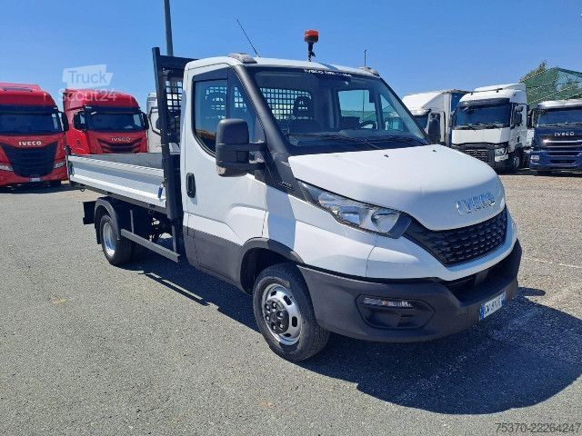 Fourgon personnalisé IVECO DAILY 35C14 - 3450