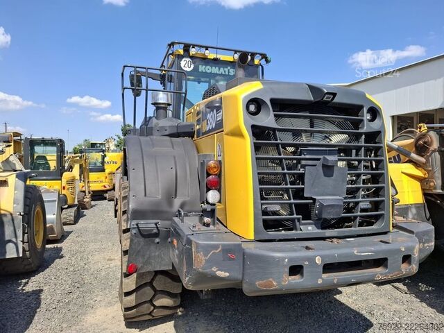 Челен товарач KOMATSU WA380 1. Hd aus Kommunalbesitz