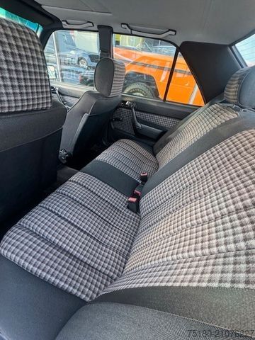 Βαν MERCEDES-BENZ 190 E 1.8  Limousine Oldtimer PKW Automatik