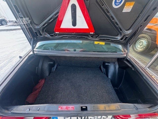 Βαν MERCEDES-BENZ 190 E 1.8  Limousine Oldtimer PKW Automatik