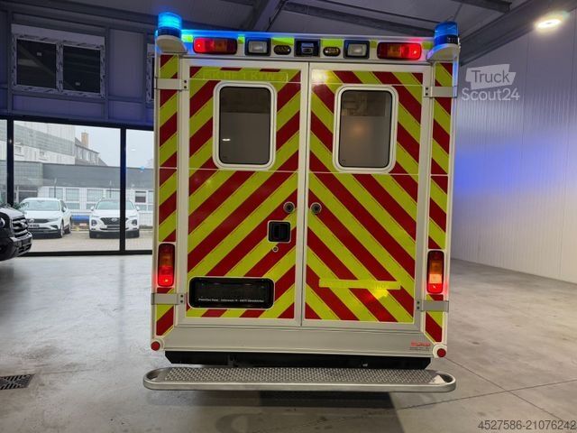 Feuerwehrfahrzeug VOLKSWAGEN Crafter *RTW/KTW KOFFER*STRYKER-LIEGE*AUTOMATIK