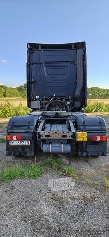 Standartinis vilkikas Mercedes-Benz Actros 1945LS