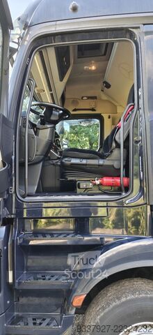 Standartinis vilkikas Mercedes-Benz Actros 1945LS