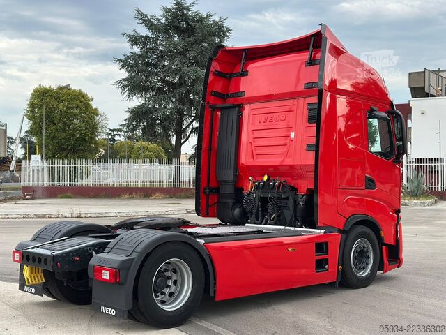 Cap tractor standard Iveco S-WAY 530 FULL PNEUMATIC