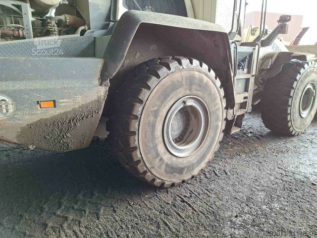 Ładowarka kołowa LIEBHERR L576 XPower Radlader 29 Ton *11.603 h *Waage