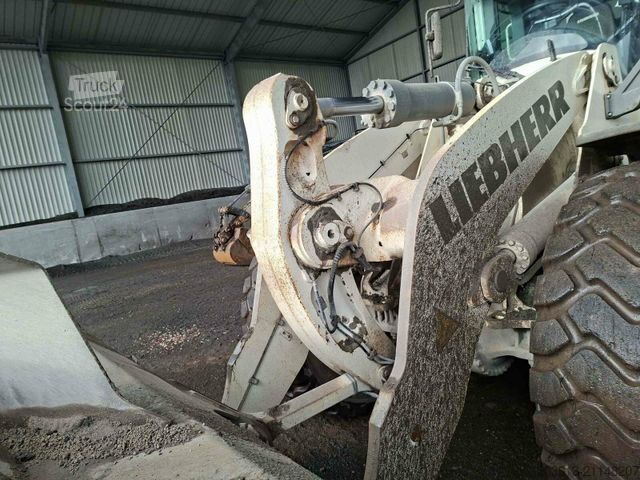 Ładowarka kołowa LIEBHERR L576 XPower Radlader 29 Ton *11.603 h *Waage