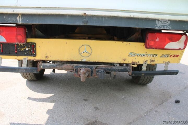 Пікап-фургон MERCEDES-BENZ 215 cdi - Nr.: 439