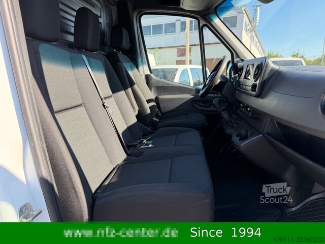 Minibus MERCEDES-BENZ Sprinter 516 Kasten RWD MAXI Sortimo AHK 3,5t