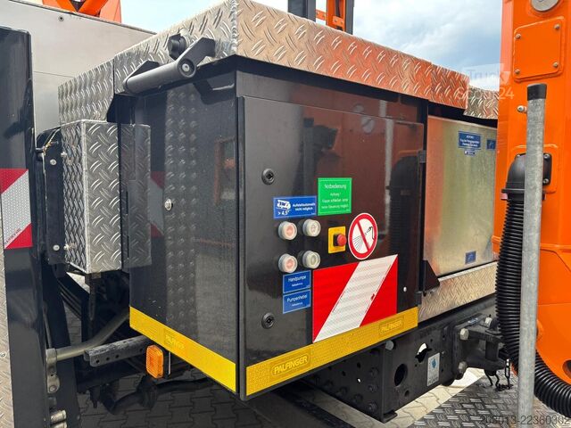 Nákladné vozidlo s pracovnou plošinou MAN MAN TGM 13.290 4x4 BB Palfinger P300 KS