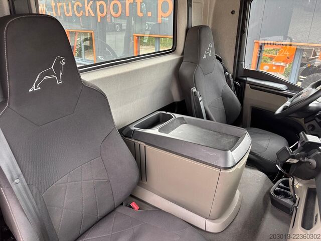 Nákladné vozidlo s pracovnou plošinou MAN MAN TGM 13.290 4x4 BB Palfinger P300 KS