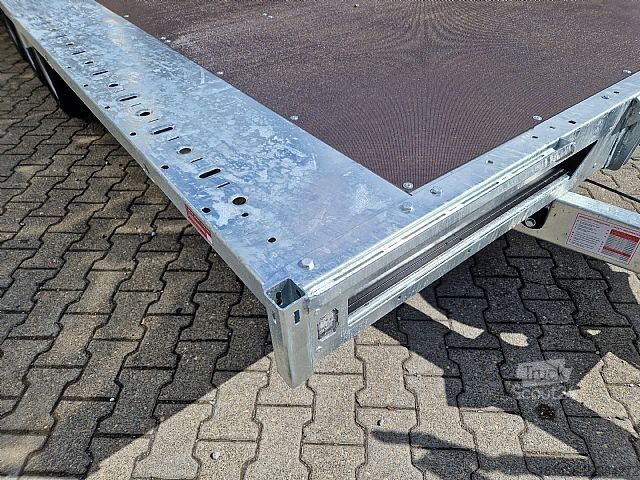 Remolque de turismos Brian James Trailers 600x243cm Plateau 3500kg Tridem 476-