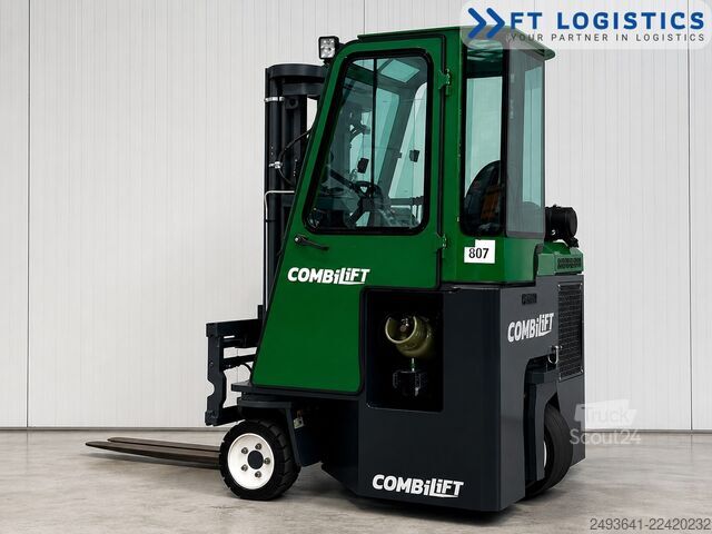 чотири-напрямний навантажувач Combilift CB2500 GAS TRIPLEX 4900 FREE-LIFT CABIN