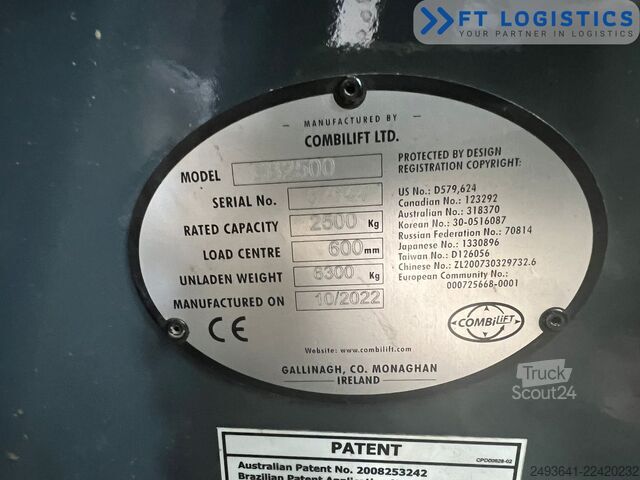 чотири-напрямний навантажувач Combilift CB2500 GAS TRIPLEX 4900 FREE-LIFT CABIN