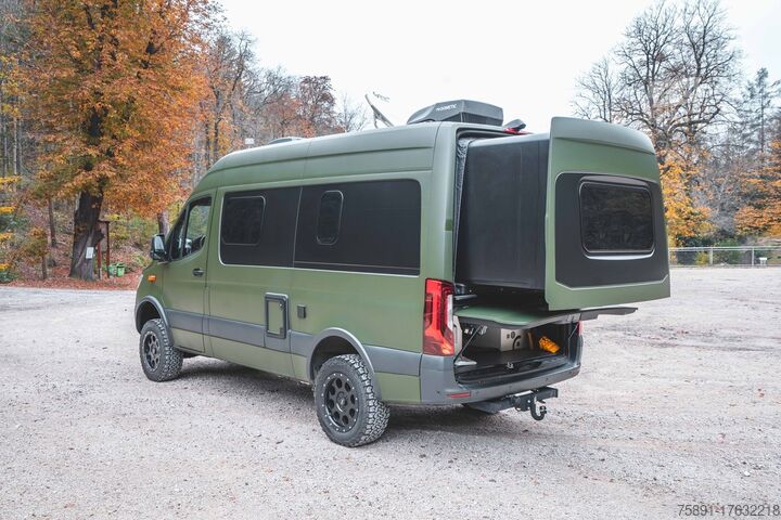 Фургон на колесах. Mercedes-Benz JAMES COOK 600 E